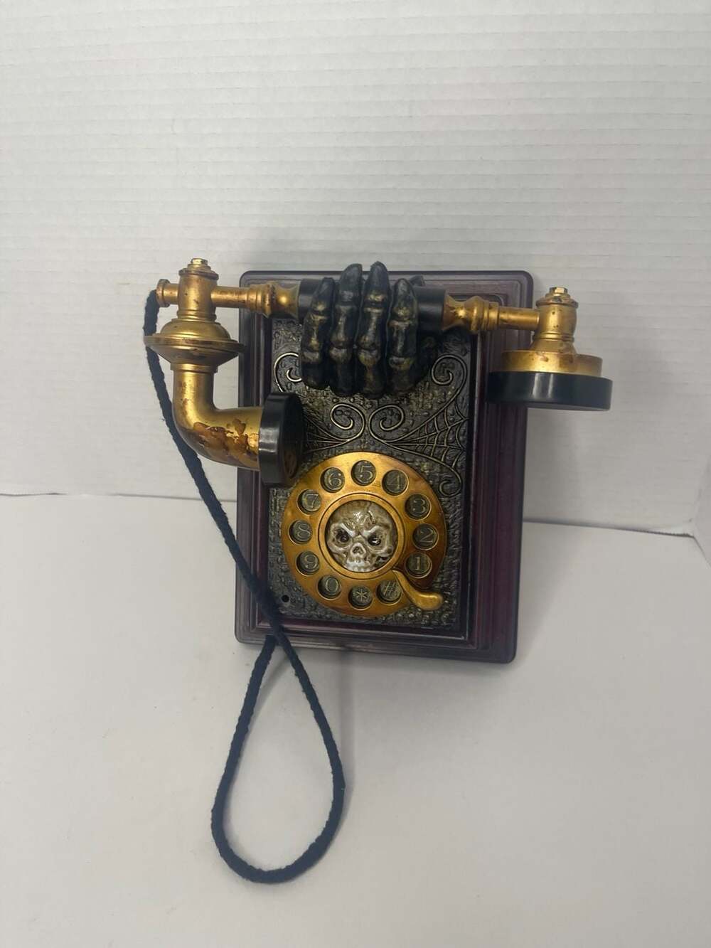 Magic Power Animated Halloween Wall Phone With Skull Sound & Motion Fully Works